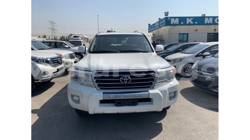 Big with watermark toyota land cruiser estuaire import dubai 5220