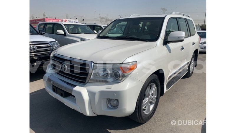 Big with watermark toyota land cruiser estuaire import dubai 5220