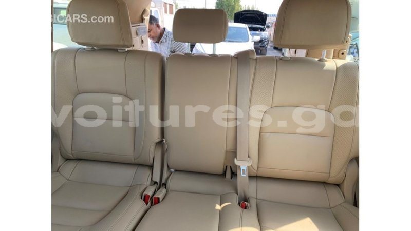 Big with watermark toyota land cruiser estuaire import dubai 5220