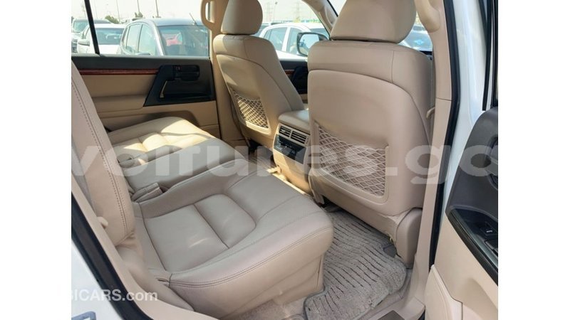 Big with watermark toyota land cruiser estuaire import dubai 5220