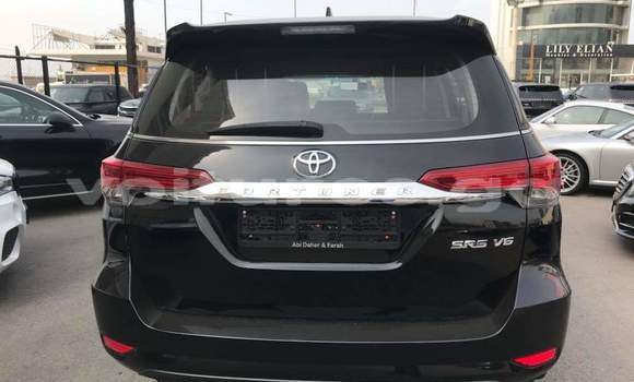 Acheter Occasion Voiture Toyota Fortuner Noir à Libreville, Estuaire Acheter Occasion Voiture Toyota Fortuner Noir à Libreville, Estuaire