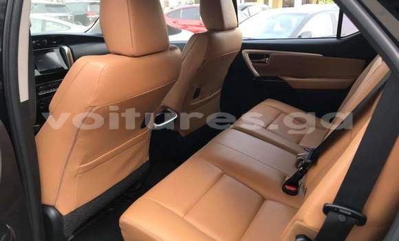 Acheter Occasion Voiture Toyota Fortuner Noir à Libreville, Estuaire Acheter Occasion Voiture Toyota Fortuner Noir à Libreville, Estuaire