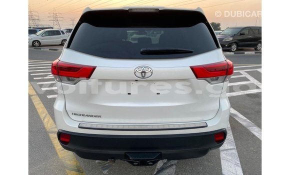 Acheter Import Voiture Toyota Highlander Blanc à Import - Dubai, Estuaire Acheter Import Voiture Toyota Highlander Blanc à Import - Dubai, Estuaire