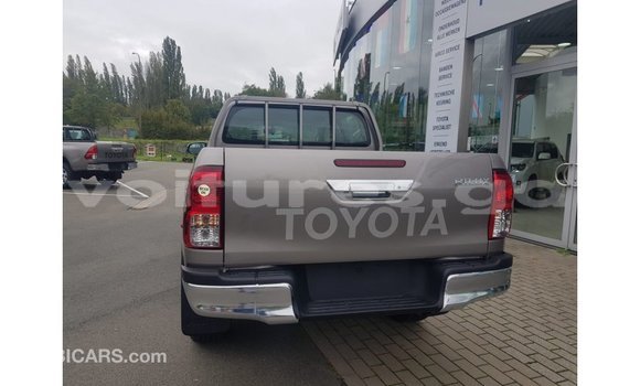 Sayi Imported Toyota Hilux Sauran Mota in Import - Dubai a estuary Sayi Imported Toyota Hilux Sauran Mota in Import - Dubai a estuary