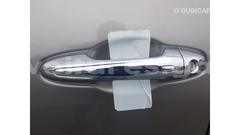 Big with watermark toyota hilux estuaire import dubai 5223