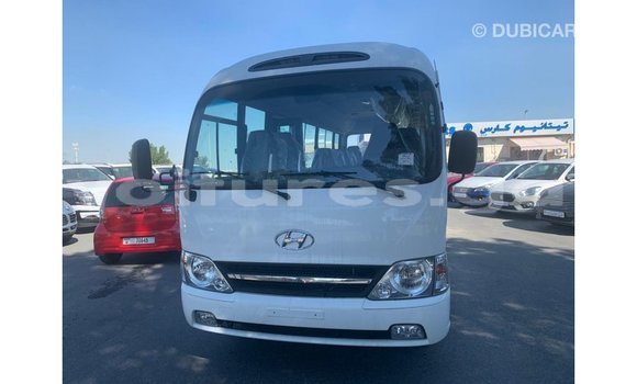 Acheter Import Utilitaire Hyundai Chorus Blanc à Import - Dubai, Estuaire Acheter Import Utilitaire Hyundai Chorus Blanc à Import - Dubai, Estuaire