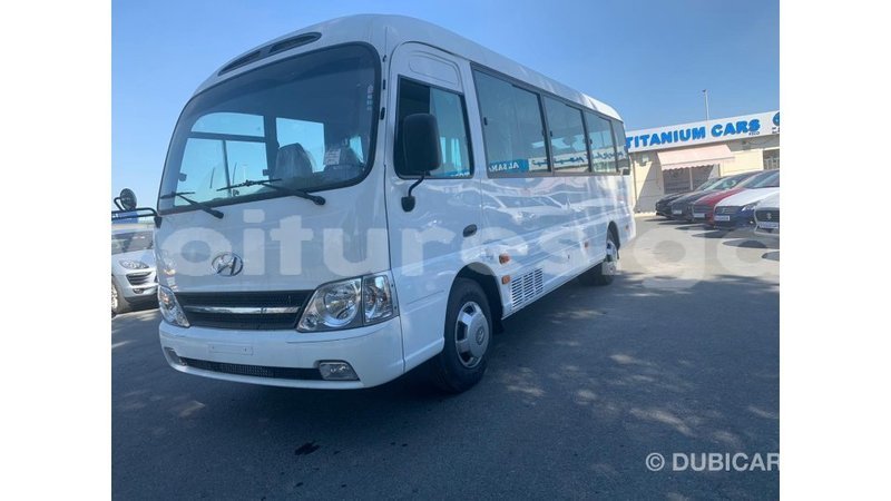 Big with watermark hyundai chorus estuaire import dubai 5224