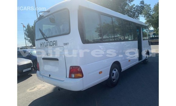 Acheter Import Utilitaire Hyundai Chorus Blanc à Import - Dubai, Estuaire Acheter Import Utilitaire Hyundai Chorus Blanc à Import - Dubai, Estuaire