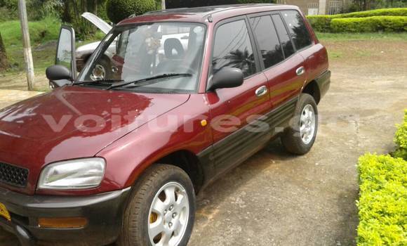 Acheter Occasion Voiture Toyota RAV4 Rouge à Libreville, Estuaire Acheter Occasion Voiture Toyota RAV4 Rouge à Libreville, Estuaire