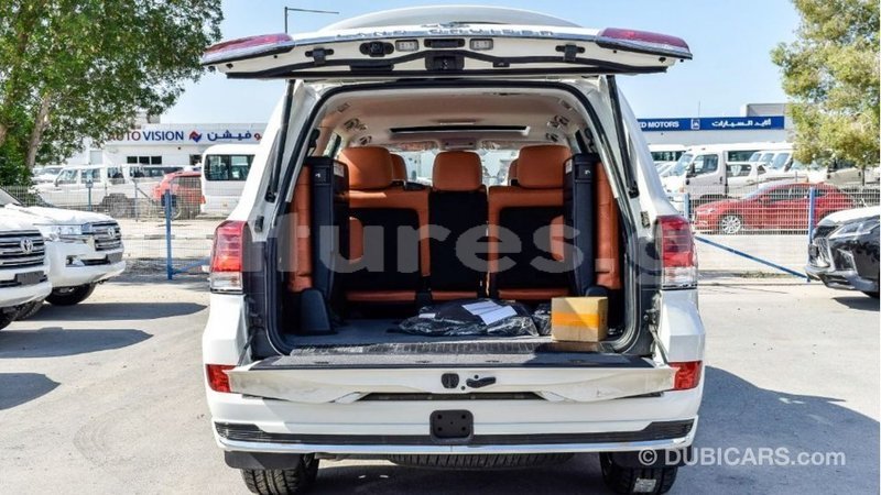 Big with watermark toyota land cruiser estuaire import dubai 5226