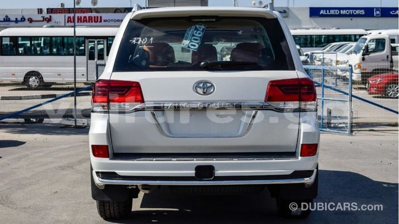 Big with watermark toyota land cruiser estuaire import dubai 5226