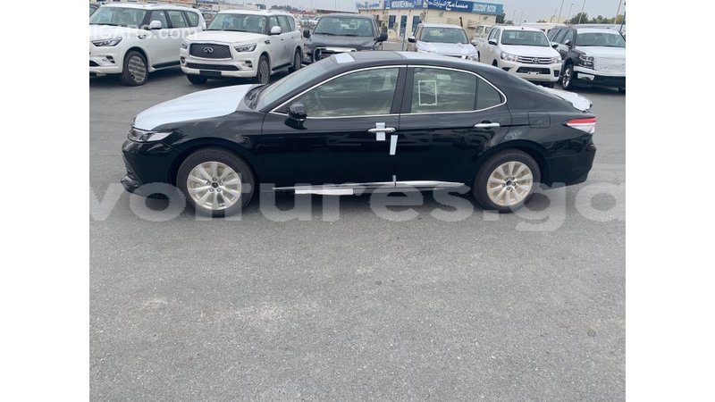 Big with watermark toyota camry estuaire import dubai 5230