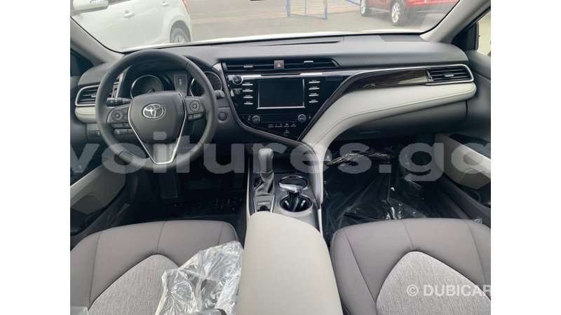 Big with watermark toyota camry estuaire import dubai 5230