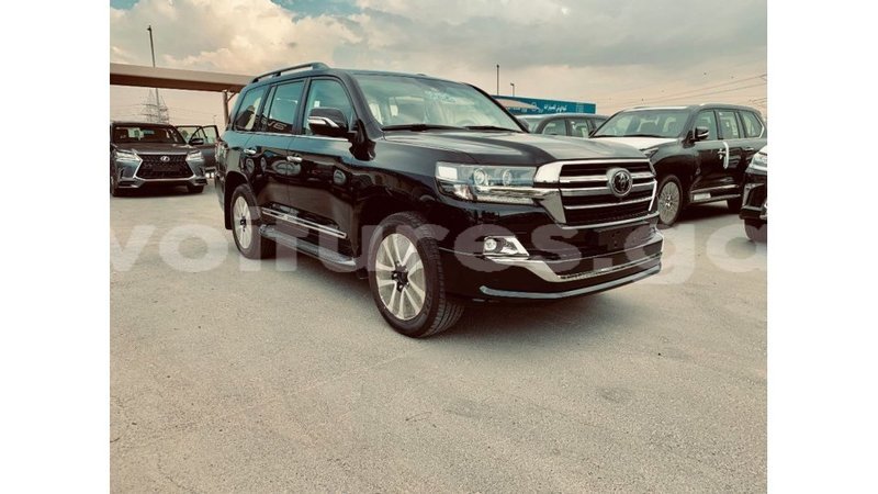 Big with watermark toyota land cruiser estuaire import dubai 5231