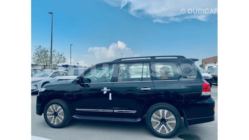 Big with watermark toyota land cruiser estuaire import dubai 5231