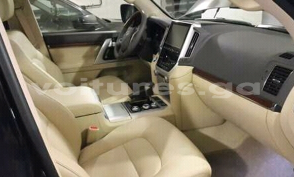 Acheter Neuf Voiture Toyota Land Cruiser Noir à Libreville, Estuaire Acheter Neuf Voiture Toyota Land Cruiser Noir à Libreville, Estuaire