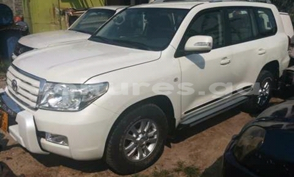 Acheter Neuf Voiture Toyota Land Cruiser Noir à Libreville, Estuaire Acheter Neuf Voiture Toyota Land Cruiser Noir à Libreville, Estuaire