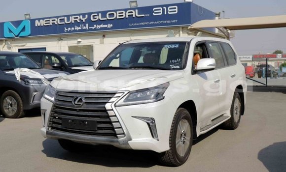 Acheter Import Voiture Lexus LX Blanc à Import - Dubai, Estuaire Acheter Import Voiture Lexus LX Blanc à Import - Dubai, Estuaire