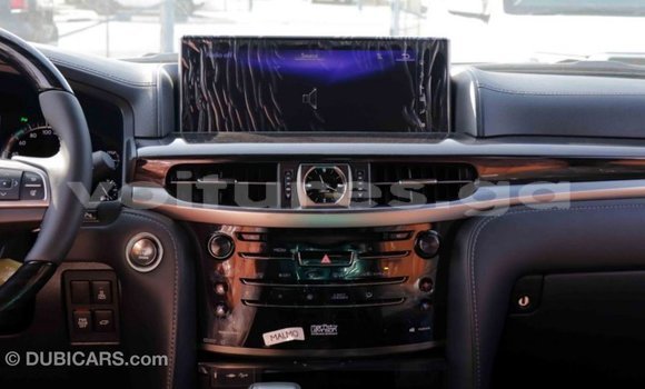 Acheter Import Voiture Lexus LX Blanc à Import - Dubai, Estuaire Acheter Import Voiture Lexus LX Blanc à Import - Dubai, Estuaire