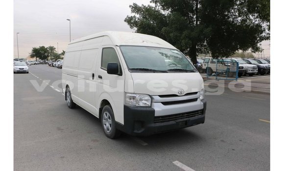 Acheter Import Voiture Toyota Hiace Blanc à Import - Dubai, Estuaire Acheter Import Voiture Toyota Hiace Blanc à Import - Dubai, Estuaire