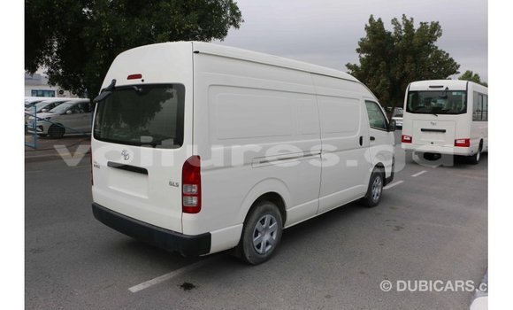 Acheter Import Voiture Toyota Hiace Blanc à Import - Dubai, Estuaire Acheter Import Voiture Toyota Hiace Blanc à Import - Dubai, Estuaire