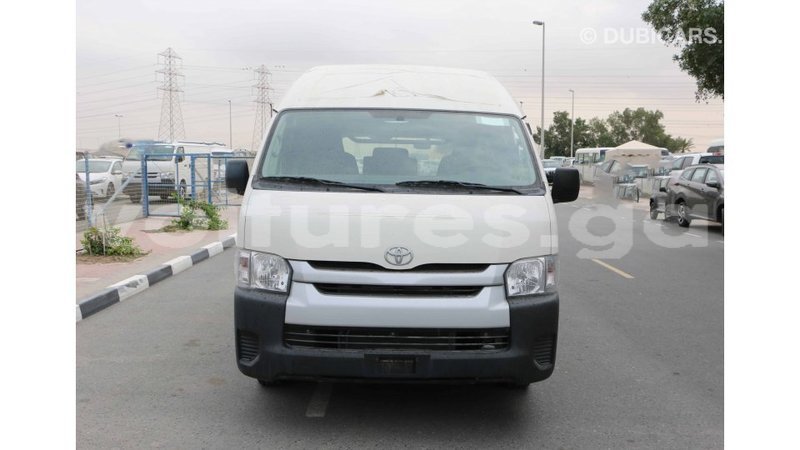 Big with watermark toyota hiace estuaire import dubai 5241