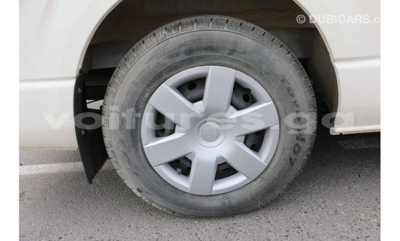 Acheter Import Voiture Toyota Hiace Blanc à Import - Dubai, Estuaire Acheter Import Voiture Toyota Hiace Blanc à Import - Dubai, Estuaire