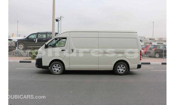 Acheter Import Voiture Toyota Hiace Blanc à Import - Dubai, Estuaire Acheter Import Voiture Toyota Hiace Blanc à Import - Dubai, Estuaire
