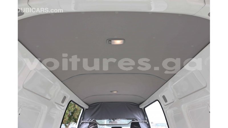 Big with watermark toyota hiace estuaire import dubai 5241