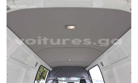 Acheter Import Voiture Toyota Hiace Blanc à Import - Dubai, Estuaire Acheter Import Voiture Toyota Hiace Blanc à Import - Dubai, Estuaire