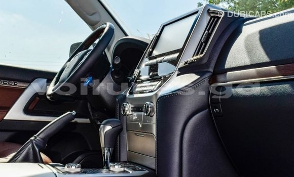 Acheter Import Voiture Toyota Land Cruiser Noir à Import - Dubai, Estuaire Acheter Import Voiture Toyota Land Cruiser Noir à Import - Dubai, Estuaire