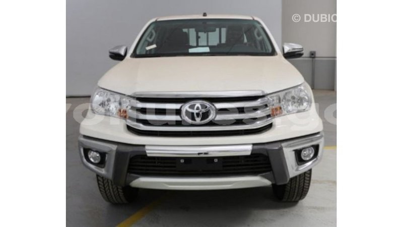 Big with watermark toyota hilux estuaire import dubai 5247