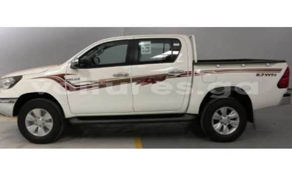 Acheter Import Voiture Toyota Hilux Blanc à Import - Dubai, Estuaire Acheter Import Voiture Toyota Hilux Blanc à Import - Dubai, Estuaire