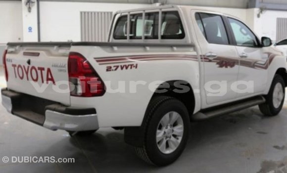 Acheter Import Voiture Toyota Hilux Blanc à Import - Dubai, Estuaire Acheter Import Voiture Toyota Hilux Blanc à Import - Dubai, Estuaire