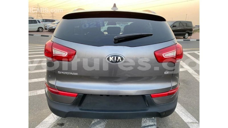 Big with watermark kia sportage estuaire import dubai 5248