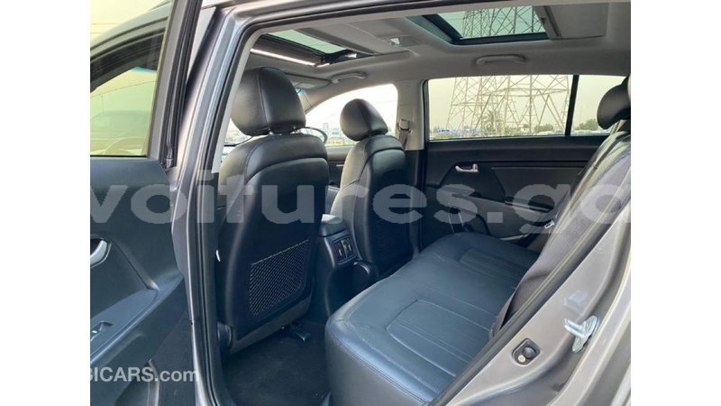 Big with watermark kia sportage estuaire import dubai 5248