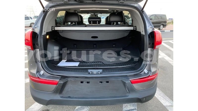 Big with watermark kia sportage estuaire import dubai 5248