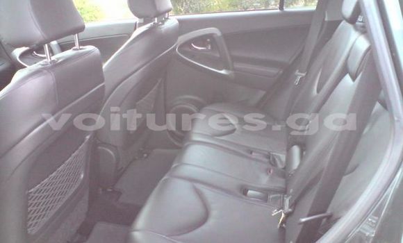 Acheter Occasion Voiture Toyota RAV4 Beige à Libreville au Estuaire Acheter Occasion Voiture Toyota RAV4 Beige à Libreville au Estuaire