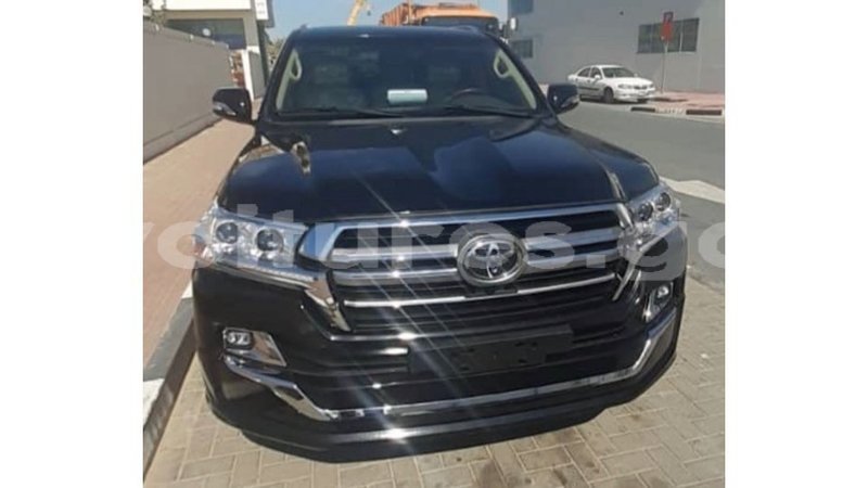 Big with watermark toyota land cruiser estuaire import dubai 5250