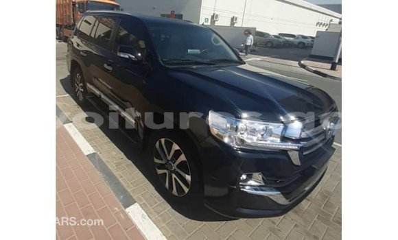 Acheter Import Voiture Toyota Land Cruiser Noir à Import - Dubai, Estuaire Acheter Import Voiture Toyota Land Cruiser Noir à Import - Dubai, Estuaire
