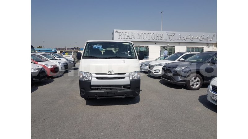 Big with watermark toyota da estuaire import dubai 5252