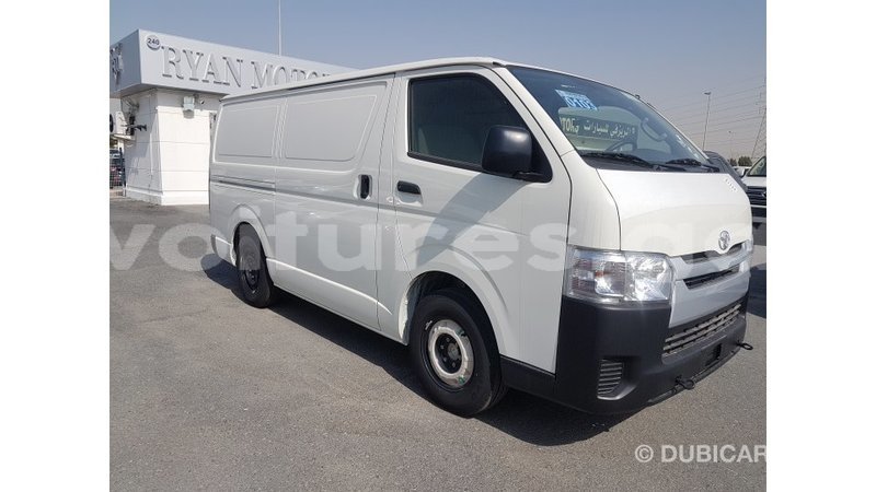 Big with watermark toyota da estuaire import dubai 5252