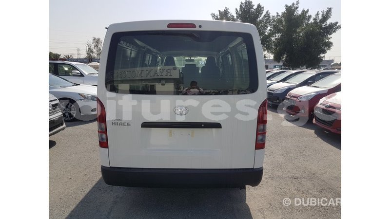 Big with watermark toyota da estuaire import dubai 5252