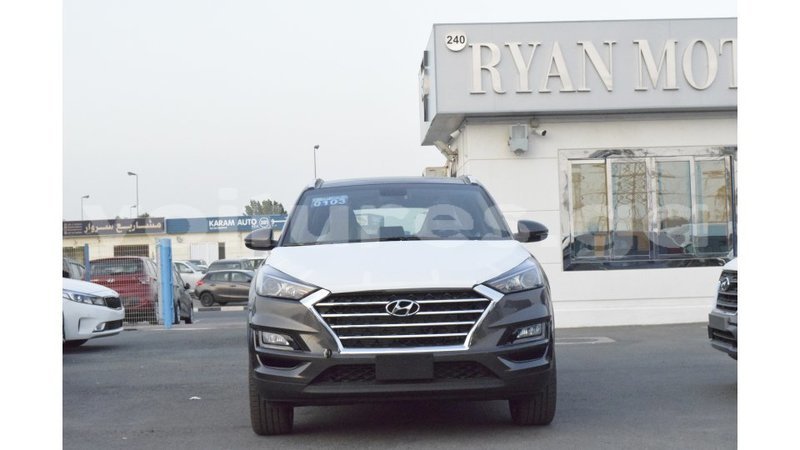 Big with watermark hyundai tucson estuaire import dubai 5253