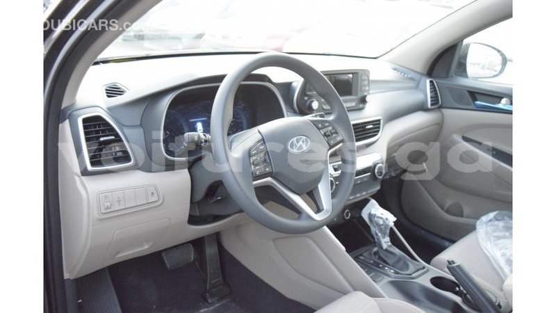 Big with watermark hyundai tucson estuaire import dubai 5253