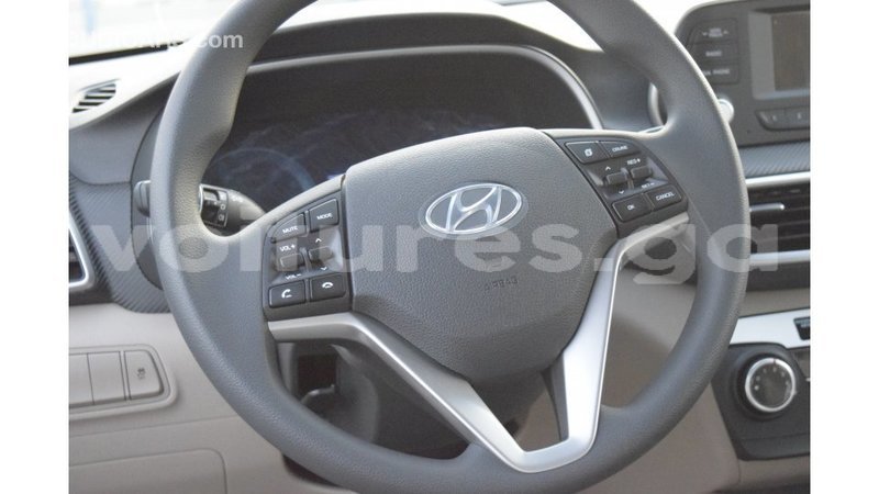 Big with watermark hyundai tucson estuaire import dubai 5253