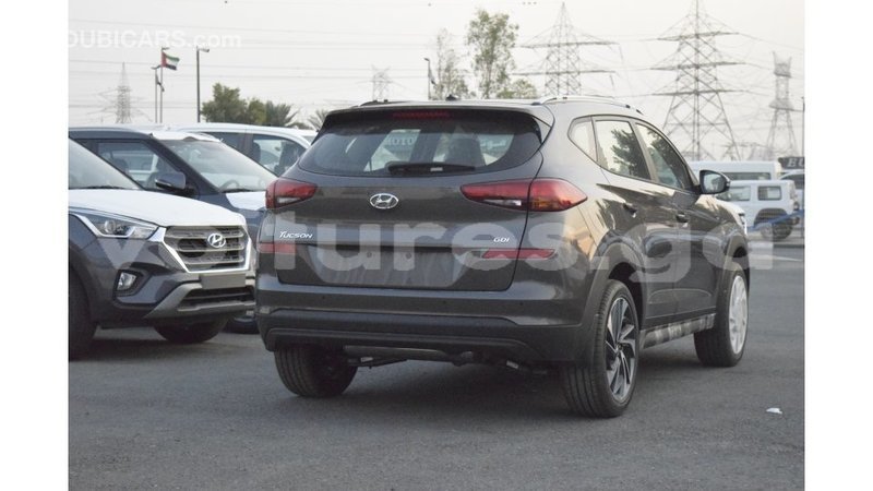 Big with watermark hyundai tucson estuaire import dubai 5253