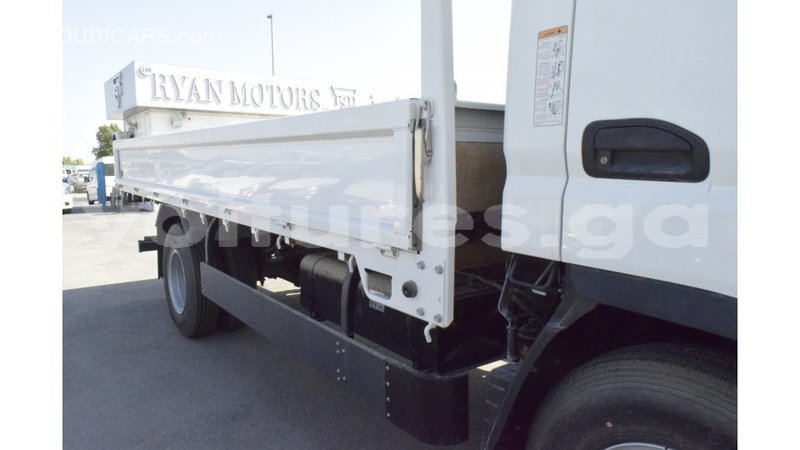 Big with watermark mitsubishi l400 estuaire import dubai 5256