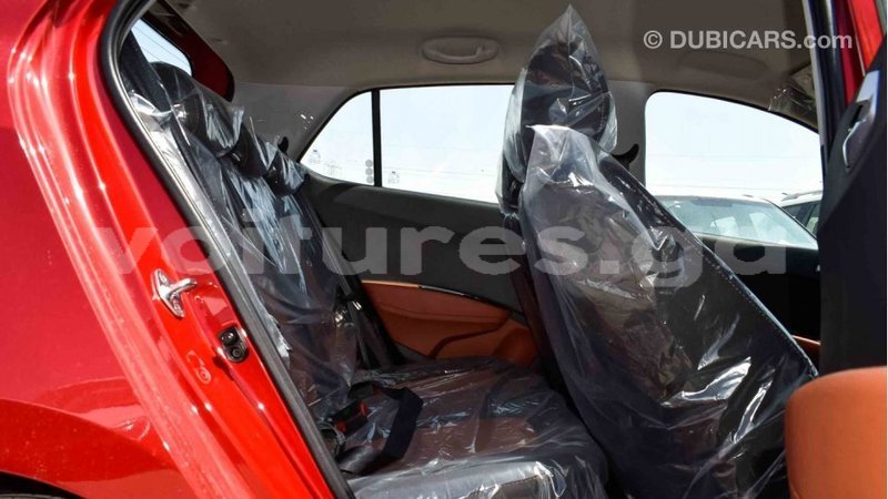 Big with watermark hyundai i10 estuaire import dubai 5259