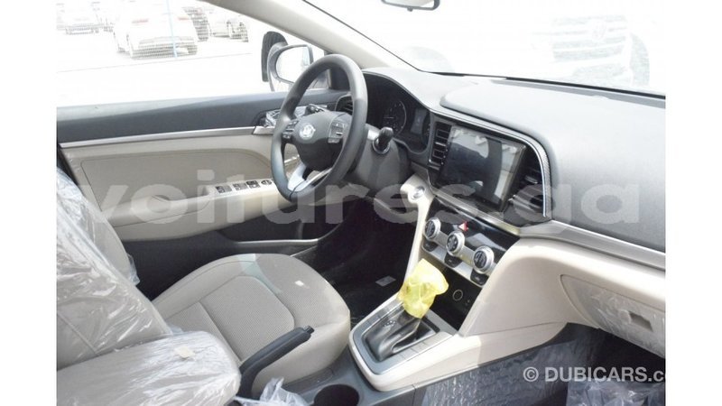 Big with watermark hyundai elantra estuaire import dubai 5260